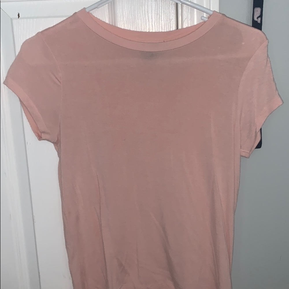 pink tee